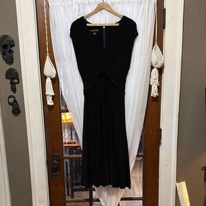 Anne Klein. Elegant Black Women's Dress, size 10.